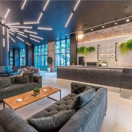 Vibrant Studio Downtown Miami Apartment ภายนอก รูปภาพ